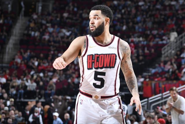 制的球员是, 日讯