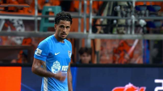 发挥出色, 赛季接近尾, 传的球不传